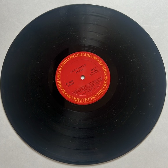 Aerosmith - rocks - vintage vinyl record- condition is G - Picture 4 of 6